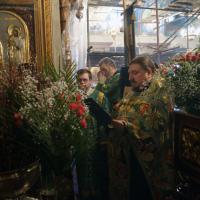 в Неделю 6-ю Ваий, Вербное Воскресение в храме святого пророка Иоанна Предтечи прошли торжетвенные богослужения. Накануне вечером совершено всенощное бдение с литией и чтением паримий