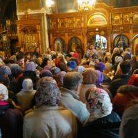 в Великий Четверг, день воспоминания Тайной Вечери в Предтеченском храме Калуги совершена литургия святителя Василия Великого. Литургию предваряли часы, изобразительны и вечерня