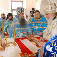 Клирики храма святого пророка Иоанна Предтечи приняли участие в торжествах проходивших на месте явления  иконы в Ждамирово близ Калуги, где митрополит Калужский и Боровский Климент освятил центральный престол храма в честь Рождества Пресвятой Богородицы и совершил Божественную литургию