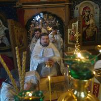Святая Церковь готовит нас к встрече праздника Крещения Господня сочельником. Этот день по последованию богослужений схож с сочельником Рождественским. Богослужебный день начался с совершения Великих (Царских) часов
