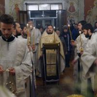 во вторник Святая Церковь совершает день памяти святого пророка Иоанна Предтечи, покровителя нашего храма. В его честь каждый понедельник вечером соборно духовенством храма совершается вечерня с пением акафиста