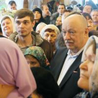 в Предтеченском храме Калуги прославляли память святых новомучеников и исповедников Церкви Русской. Накануне вечером собором храма было совершено воскресное всенощное бдение собравшее в стенах храма полторы сотни прихожан