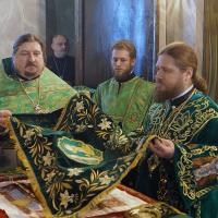 в день памяти святого преподобного Серафима саровского, свое тезоименитство празднует епископ Тарусский Серафим, викарий Калужской епархии. С поздравлением владыке в Никольский храм Калуги отправился настоятель Предтеченского храма, секретарь Калужской епархии, игумен Мефодий (Пронькин)