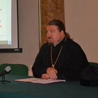 в понедельник, в актовом зале Калужской духовной семинарии прошел очередной семинар для духовенства, основным докладчиком на котором выступил настоятель Предтеченского храма, секретарь Калужской епархии, игумен Мефодий (Пронькин)