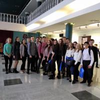 в Концертном зале областной филармонии в рамках XXI Богородично-Рождественских образовательных чтений Калужской митрополии прошла Культурно-просветительская встреча старшеклассников с православными учеными и писателями «Мир вокруг и внутри нас: культура, язык, вера» в которой также приняли участие учащиеся школы №25 Калуги окормляемой Предтеченским храмом Калуги