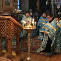 в субботу пятой седмицы Великого поста, в храме святого пророка Иоанна Предтечи в Калуге были совершено особое последование субботы акафиста - особой службы Пресвятой Богородице. Накануне вечером была совершена утреня с прочтением акафиста Пресвятой Владычице - собором духовенства в четыре захода