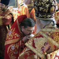 в Светлую Среду, настоятель Предтеченского храма игумен Мефодий (Пронькин) и иерей Александр Беляев, клирик храма, сослужили митрополиту Калужскому и Боровскому Клименту за Божественной Пасхальной литургией в Богородично-Рождественской Девичьей пустыни села Барятино