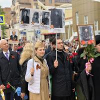 в День Победы, в Калуге прошли мероприятия посвященные празднованию 74-ой годовщины Победы в Великой Отечественной войне, плечом к плечу с ветеранами и горожанами прошли представители духовенства, в числе которых был и настоятель храма святого пророка Иоанна Предтечи, игумен Мефодий (Пронькин)