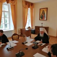 секретарь Калужской епархии, секретарь Архиерейского совета, настоятель храма святого пророка Иоанна Предтечи в Калуге игумен Мефодий (Пронькин) принял участие в очередном заседании Епархиального совета, которое прошло под председательством главы Калужской митрополии митрополита Климента в зале собраний Калужского Епархиального управления