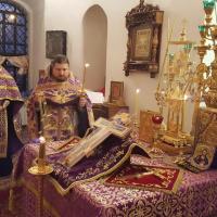 Церковь Христова чтит Честной Крест в воспоминание его обретения в IV веке. В VII веке с воспоминанием обретения Креста Господня было соединено другое воспоминание — о возвращении Древа Животворящего Креста Господня из Персидского плена