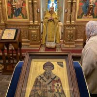 Святая Церковь чтит память своего великого святого - святителя Спиридона Тримифундского. По свидетельству церковных историков, святитель Спиридон в 325 году принимал участие в деяниях I Вселенского Собора. На Соборе святитель вступил в состязание с греческим философом, защищавшим ариеву ересь