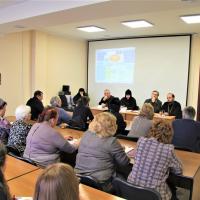 в Духовно-просветительском центре «София» при Свято-Никольском Черноостровском женском монастыре состоялся V Свято-Никольский Черноостровский форум: «От духовного возрождения провинции к возрождению России». Форум начался  молебным пением пред всяким добрым делом, затем, в большом конференц-зале состоялось пленарное заседание в начале которого председатель Форума - игумен Мефодий (Пронькин), секретарь Калужской епархии, секретарь Архиерейского совета митрополии, настоятель Предтеченского храма Калуги, зачитал приветственное слово Митрополита Калужского и Боровского Климента