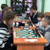  команда воскресной школы Предтеченского Духовно-просветительского центра в составе Никишова Кирилла (11 лет), Дурмановой Валерии (7 лет) и Ергольского Дмитрия (11 лет) участвовала в кубке Калужского Благочиния по шахматам. Игры состоялись в духовно-просветительском историко-культурном центре «Достояние»