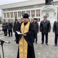 на площади Старый Торг у стен зданий Калужского епархиального управления и Калужской администрации прошла торжественная передача нового служебного транспорта личному составу подразделений ГИБДД. Были переданы ключи от 51 патрульного автомобиля «Шкода Октавиа»