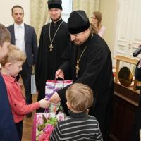 Прошел III турнир на Кубок Калужской Митрополии по шахматам среди Воскресных школ, подростковых клубов, духовно-просветительских центров и православных гимназий Калужской митрополии. Впервые Кубок Калужской Митрополии проходил в Актовом зале Калужской епархии. Всего в соревновании приняли участие 14 команд по 3 человека каждая
