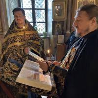 в храме святого пророка Иоанна Предтечи в Калуге были совершены богослужения Четвертка Великого канона - вечером среды совершается утреня с чтением полного Великого канона преподобного Андрея Критского, а для назидания в деле покаяния прочитывается житие святой преподобной Марии Египетской