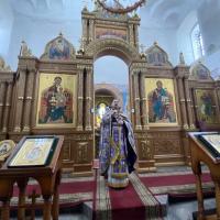 Великий Четверг, воспоминание Тайной Вечери. Накануне вечером были совершены уставные богослужения, утром часы, изобразительны и вечерня в соединении с литургией Василия Великого. Богослужения совершены соборно клиром храма, предстоял игумен Мефодий (Пронькин)