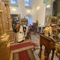 Неделя 7-я по Пасхе, святых отцов I Вселенского Собора. В этот день вспоминаются все святители потрудившиеся на ниве сохранения Церкви - Первый Вселенский собор дал нам Символ веры, молитву испоняемую всем собранием каждую литургию, живое свидетельства нашей веры, Веры Православной