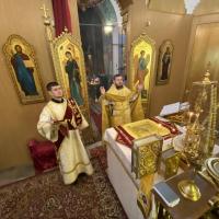 в Неделю 22-ю по Пятидесятнице, в храме святого пророка Иоанна Предтечи были совершены воскресные богослужения, начавшиеся накануне всенощным бдением, совершенным соборно клиром храма