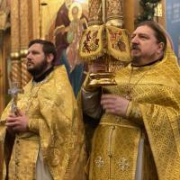 в Неделю 29-ю по Пятидесятнице, святых праотец в храме святого пророка Иоанна Предтечи в Калуге были совершены воскресные богослужения, начавшиеся накануне вечером всенощным бдением - предстоял игумен Мефодий (Пронькин), настоятель храма, секретарь Калужской епархии
