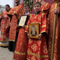 в Неделю 4-ю по Пасхе, о расслабленном, в храме святого пророка Иоанна Предтечи в Калуге были совершены воскресные богослужения. Всенощное бдение возглавил настоятель храма, секретарь Калужской епархии, игумен Мефодий (Пронькин), сослужили ему иерей Евгений Холявко, иерей Александр Беляев, иерей Павел Рогожин, иерей Павел Степанюк, диакона Виктор Староста и Вячеслав Бахаев