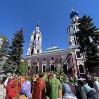 в Светлую Пятницу Святая Церковь прославляет образ Пресвятой Богородицы 