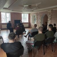 наш духовно-просветительский миссионерский центр совершил очередную поездку в реабилитационный центр для страдающих наркотической и алкогольной зависимостью, находящийся в деревне Камельгино Калужской области