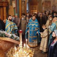 Русская Православная Церковь возносит хвалы Владычице Небесной Богородице и Её чудотворному образу 