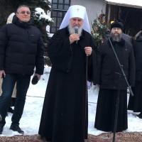 Открытие Рождественской недели в Калуге состоялось! По традиции все мероприятия к празднику начинаются от нашего вертепа установленного у стен Предтеченского храма. Тёплое концертное выступление и встреча почётных гостей: митрополита Калужского и Боровского Климента, викария Калужской епархии, епископа Тарусского Леонида, городского Головы Д.А. Денисова, директора Калужского ТЮЗа - В.Н.Визговой
