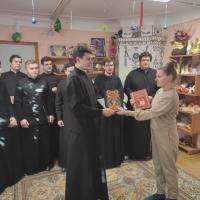 духовно-просветительский миссионерский центр при нашем храме поздравил с Рождеством Христовым воспитанников «Калужского социально-реабилитационного центра для несовершеннолетних «Надежда»