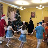 несмотря на то, что святочные дни уже прошли в Предтеченском центре прошла ещё одна радостная Рождественская встреча! Праздник для детей с особенностями развития центра «Город надежды», при поддержке Предтеченского Миссионерского центра в лице Кирилла Литвинова, состоялся в зале Предтеченского Духовно-просветительского центра