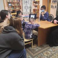 состоялась очередная встреча с воспитанниками ГБУ КО «Калужский социально-реабилитационный центр для несовершеннолетних «Надежда». В связи с празднованием Международного женского дня темой встречи стала проблема сохранения репродуктивного здоровья у девушек