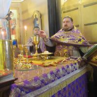 в Неделю 1-ю Великого поста, Торжество Православия, в храме святого пророка Иоанна Предтечи в Калуге были совершены воскресные богослужения. Всенощное бдение, совершенное накануне вечером, возглавил настоятель храма, секретарь Калужской епархии, игумен Мефодий (Пронькин), сослужили ему клирики храма