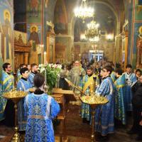 вечером, храм святого пророка Иоанна Предтечи в Калуге посетил архипастырь  - митрополит Калужский и Боровский Климент. Была совершена утреня субботы акафиста - к обычному богослужению добавляется прочтение акафиста Пресвятой Богородице в четыре подхода. Владыке Митрополиту сослужили: игумен Мефодий (Пронькин), иерей Евгений Холявко, иерей Александр Беляев, иерей Павел Рогожин, иерей Павел Степанюк, протодиакон Сергий Комаров и диакон Виктор Староста