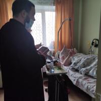 возобновились наши поездки в дом для престарелых и инвалидов на ул. Маяковского, д.35. В эту пятницу в домовом храме дома-интерната впервые за последние несколько месяцев совершилась Божественная Литургия Преждеосвященных Даров