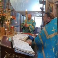 явление Казанской иконы Пресвятой Богородицы в городе Казани, в храме святого пророка Иоанна Предтечи собором духовенства были совершены торжественные богослужения - всенощное бдение и Божественная литургия. Божественную литургию совершил настоятель храма, секретарь Калужской епархии, игумен Мефодий (Пронькин) в сослужении иерея Александра Беляева