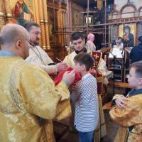 в храме святого пророка Иоанна Предтечи были совершены воскресные богослужения Недели 10-й по Пятидесятнице, Всенощное бдение возглавил настоятель храма, секретарь Калужской епархии, игумен Мефодий (Пронькин). Утром были совершены две Божественные литургии.