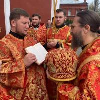 в Неделю 13-ю по Пятидесятнице, Усеекновение главы Иоанна Предтечи, храм святого Иоанна Предтечи в Калуге, по благословению митрополита Калужского и Боровского Климента, посетил епископ Тарусский Леонид. Накануне вечером собором духовенства было совершено Всенощное бдение, утром две Божественные литургии
