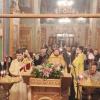 Неделя 27-я по Пятидесятнице, преподобного Саввы Освященного и святителя Гурия Казанского, в храме святого пророка Иоанна Предтечи были совершены Воскресные богослужения - всенощное бдение, совершенное соборно клиром храма, возглавил настоятель храма, секретарь Калужской епархии, игумен Мефодий (Пронькин)