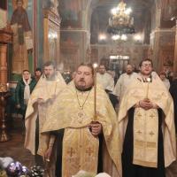 14 января. Русская Православная Церковь вспоминает Обрезание Господне и возносит хвалы  святителю Василию Великому, архиепископу Кесарии Каппадокийской. Всенощное бдение с литией,  в храме святого пророка Иоанна Предтечи, было совершенное накануне вечером собором духовенства храма, возглавил богослужения настоятель храма, секретарь Калужской епархии, игумен Мефодий (Пронькин). 