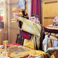 12 февраля - 2-я подготовительная неделя, за воскресной литургией читается притча о блудном сыне, который покинул отчий дом, но затем раскаялся и вернулся. Евангельский отрывок напоминает о нашей собственной немощи и великом милосердии Божьем. Апостольское Послание этого дня говорит о том, что не все, что нам позволительно, полезно, а воздержание от излишеств, в том числе и в пище, помогает «прийти в себя». В 2023 году на воскресный день выпадает Собор трех вселенских святителей Василия Великого, Григория Богослова и Иоанна Златоустого. До Великого поста остается две недели.
