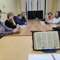 Священное Писание - путеводитель человека в деле спасения. Без чтения Нового Завета и изучения его, а самое главное применения Евангельских заповедей в жизни невозможно понимание замысла Божия о человеке, так как именно Божественное Откровение даёт человеку ориентиры во временной жизни, чтобы обрести жизнь вечную.
