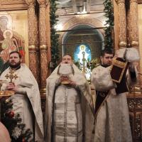 6 января, в навечерие Рождества Христова, Рождественский сочельник, в храме святого пророка Иоанна Предтечи в Калуге были совершены праздничные богослужения. Вечером были совершены вечерня и утреня. Утром, собором духовенства были совершены  Литургия Иоанна Златоуста и Великая вечерня. На вечерне читалось 8-мь Рождественских паремий - ветхозаветных пророчеств о пришествии в мир Спасителя.