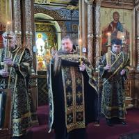 21 апреля, вечером, в Неделю 5-ю Великого поста, преподобной Марии Египетской, в храме святого пророка Иоанна Предтечи в Калуге была совершена последняя Пассия этого года. Богослужение как всегда собрало в стенах храма весь клир и богомольцев. Перед установленным по центру храма распятием был прочитан акафист Страстям Христовым, возглавил богослужение настоятель храма, секретарь Калужской епархии, игумен Мефодий (Пронькин).