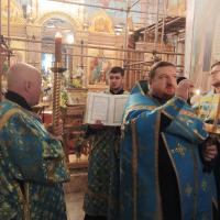 15 февраля Святая Церковь совершает праздник Сретения Господня. Значение праздника Сретения — встреча старого языческого мира и христианства, Ветхого Завета и Нового. Верующие в этот день празднуют встречу с Богом. Смирение и радость, с которой приняли Иисуса праведные Симеон и Анна, являются для христиан примером того, как принять Бога всей душой. Вскоре после встречи с Младенцем Симеон преставился: произошло столь желаемое им избавление от бремени земной жизни и обретение покоя. Эта история также имеет философский смысл: встреча с Богом несет освобождение и радость. Личное сретение, по мнению богословов, случается и в жизни каждого уверовавшего человека, когда он приходит впервые в храм.