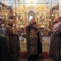 Святитель Григорий Палама знаменит тем, что сумел сформулировать церковное понимание цели жизни — обóжение. Святой говорил, что образ Божий в нас — это тот самый свет, который увидели апостолы на горе Фавор в момент Преображения Господа Иисуса Христа. Так богословское учение о Фаворском свете появилось благодаря трудам святителя Григория Паламы. Он утверждал, что мы способны увидеть еще в земной жизни творческие энергии Божества, благодаря которым существуем. И христиане призваны приобщиться к этой тайне. Он был также защитником практики непрестанной молитвы — сердцевины православной духовности.