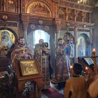 Воскресеньем 29 марта в 2026 году закрывается пятая седмица Великого поста, посвященная памяти и подвигу преподобной Марии Египетской. В среду предыдущей недели читали ее житие, которым Церковь напоминает нам, как может жить человек, если однажды покаяться и решительно бороться с грехами. Преподобная Мария приняла Евангелие сердцем, поверила Богородице, увидев чудо в своей жизни. Ее подвиг искреннего и глубокого покаяния долгое время был достоянием иноков Иорданского монастыря, пока патриарх Иерусалима Софроний не записал его.