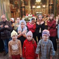 18 октября, Неделя 20-я по Пятидесятнице, день празднования в честь собора святителей Московских и всея России, в храме святого пророка Иоанна Предтечи соборно были совершены воскресные богослужения. Вечером всенощное бдение, утром были совершены две литургии.